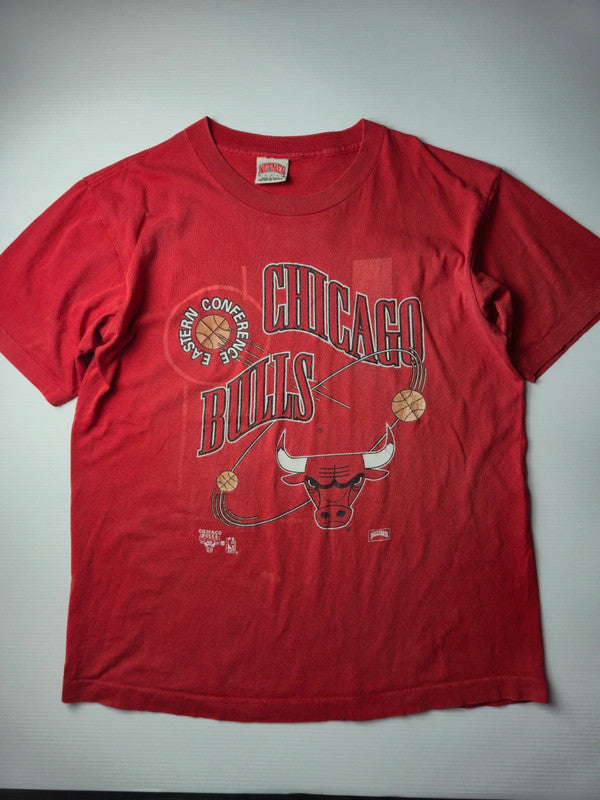 Nutmeg Style NBA Basket Chicago Bulls Tshirt Vintage 1990s Taille L Rouge Bon état