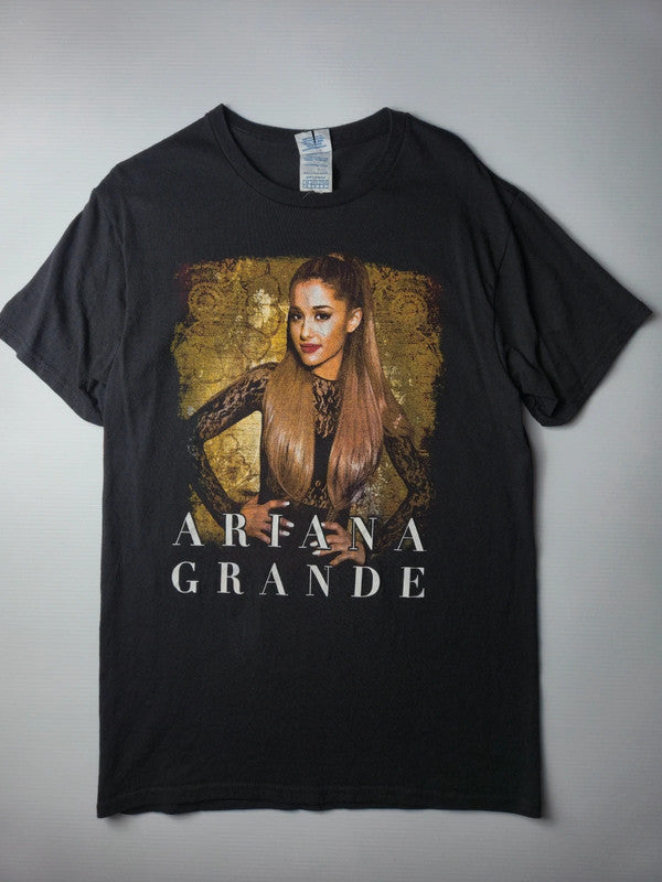 Delta Pro Weight Ariana Grande "The Honeymoon Tour 2015" T-shirt Concert Taille S Noir Très Bon État